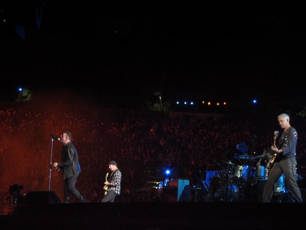 091025_U2360_Rose_Bowl_395