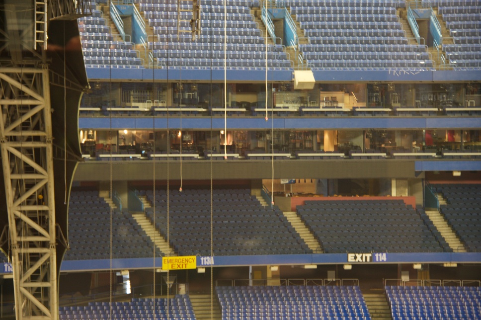 are those speakon cables on the claw? rogers centre 9july11
