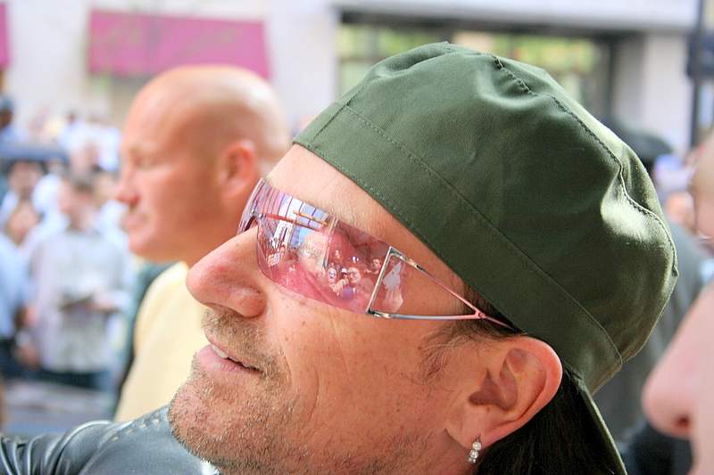 Bono Close Up2