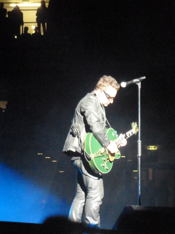 Bono playing One