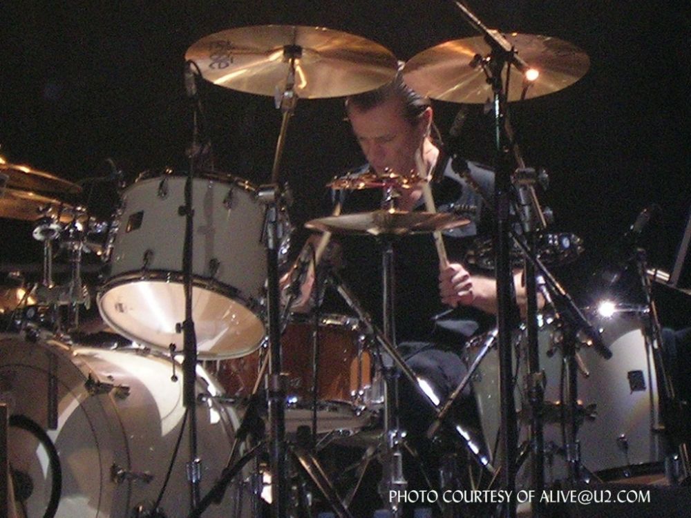 Larry_Mullen_4_28_05_Vancouver_Interference_