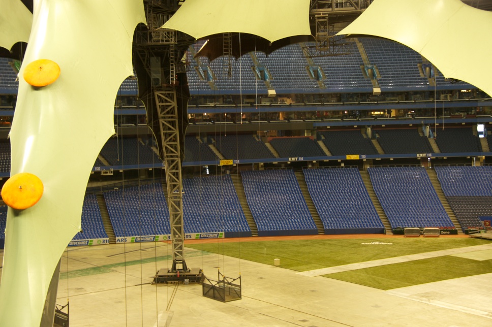 the claw in Rogers centre 9 july 2011