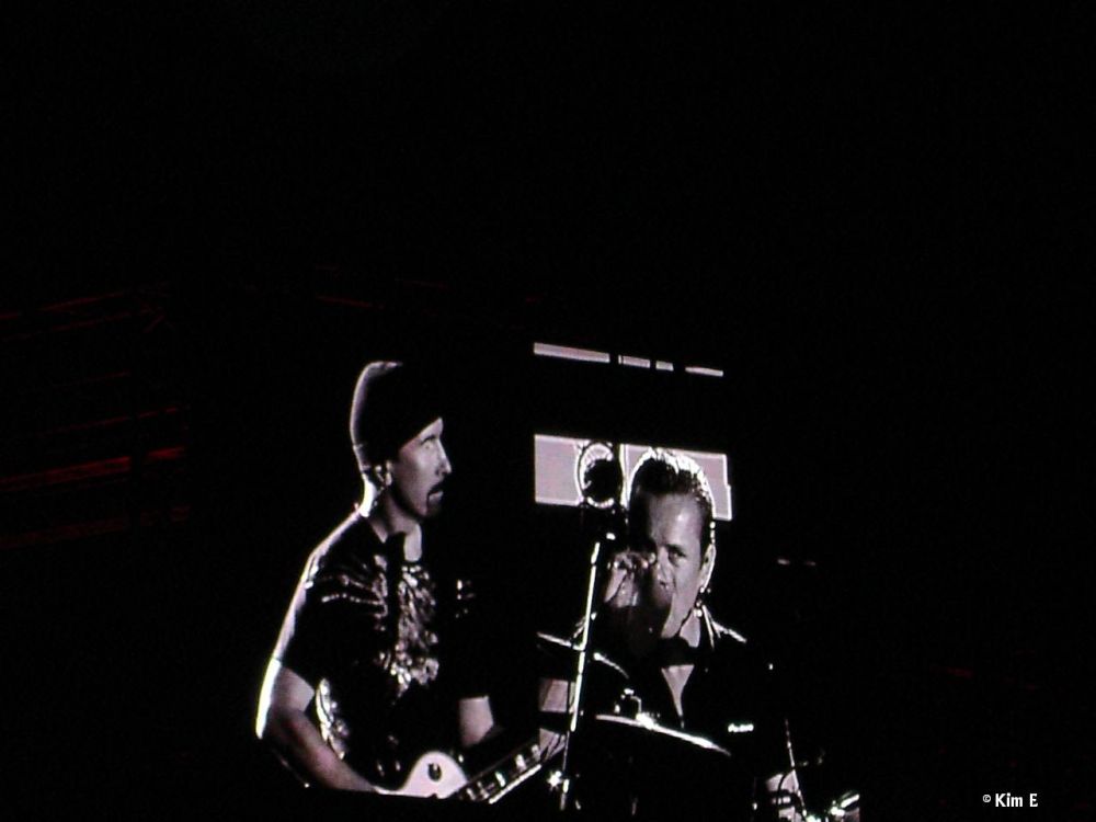 U2_Ullevi_29_juli_2005_Larry_mullesaft_083