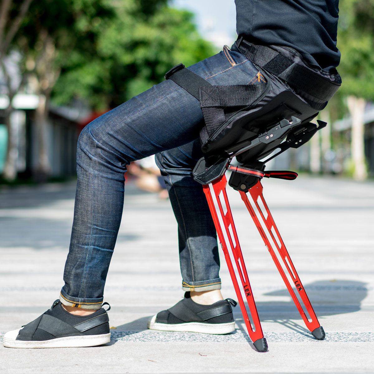 Lex-wearable-bionic-chair-Yaksa-Red-Left-side.jpg