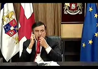 Saakashvili+tie+snack.jpg