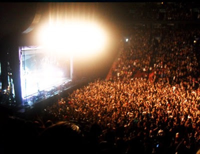 %2B%2B%2BLady+Gaga+Monster+Ball+Tour+Bell+Centre+Monteal+opening+night+11-27-09+photo+crowd.jpg