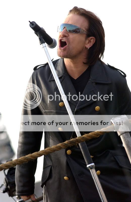 bonoleatherjacketsinging.jpg