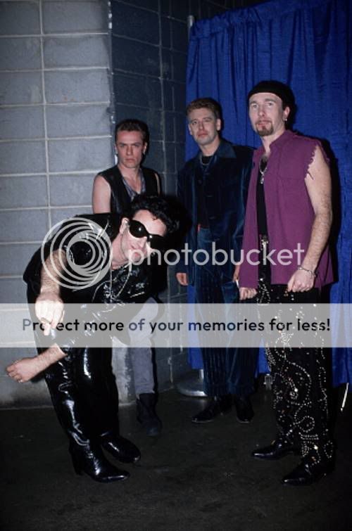 u2bonoflysmokinpoint.jpg