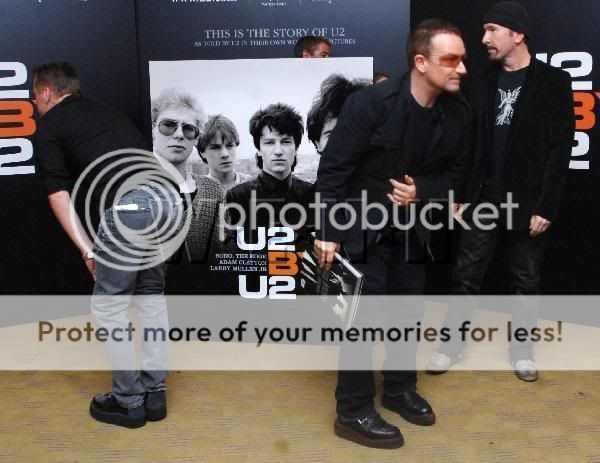 u2booksign9-06londonbooksigningrear.jpg