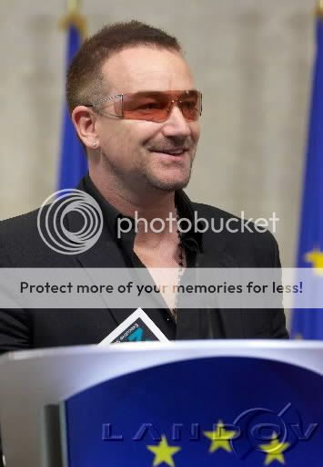 Bono_Berlin_2007_2.jpg