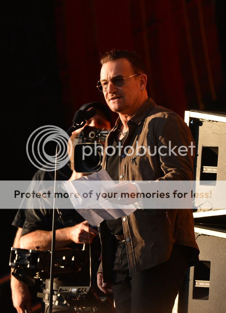 Bono2013GlobalCitizenFest9-28-2013NYC2.jpg~original