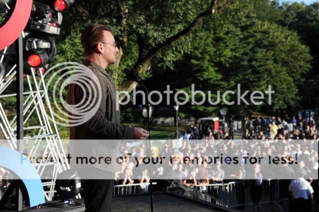 Bono2013GlobalCitizenFest9-28-2013NYC6.jpg~original