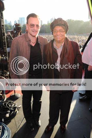 BonoPresidentLiberiaEllenJohnsonSirleaf2013GlobalCitizenFest9-28-2013NYC4.jpg~original