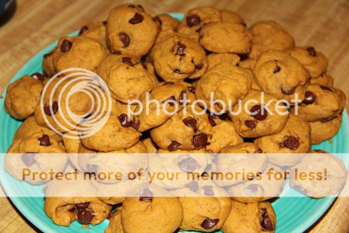 veganpumpkinchocchipcookies10-31-2012.jpg