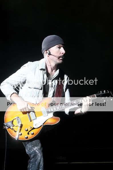 U2360TourOpeningBarcelonazvClP9cY0I.jpg