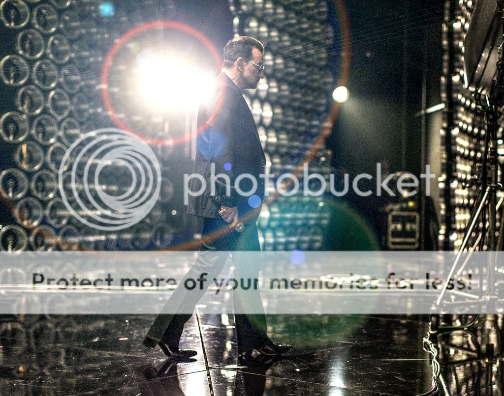 Bono86thAnnualAcademyAwardsBackstage3-2-201410.jpg~original