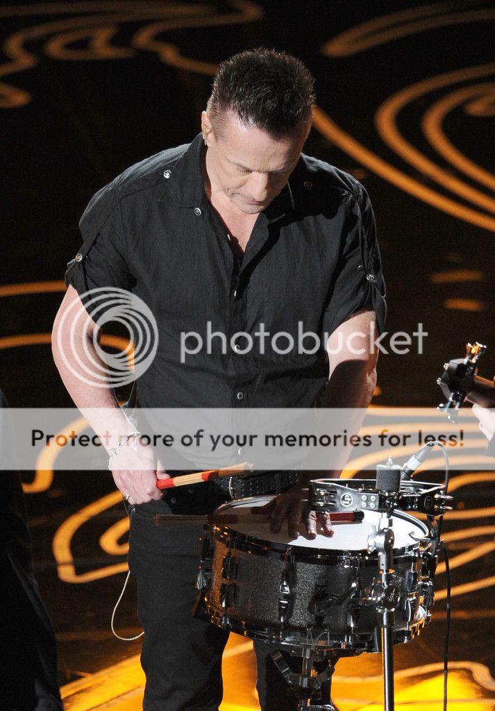 Bono86thAnnualAcademyAwardsOrdinaryLove3-2-2014larry.jpg~original