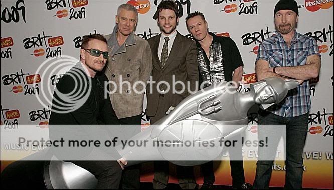 u2britawardsrehearsalgordonsmartsun.jpg