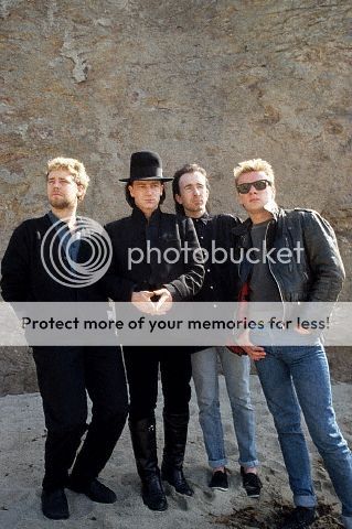 U2TUFLosAngelesCA19858sminfo.jpg