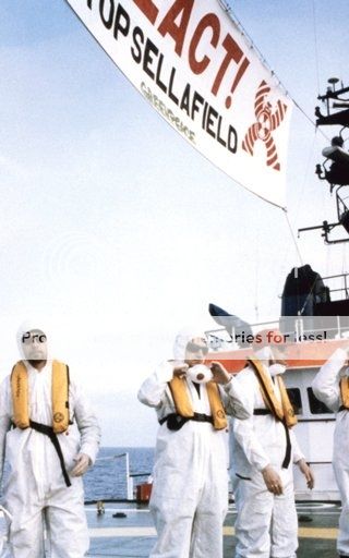 u2greenpeacesellafieldbanner.jpg