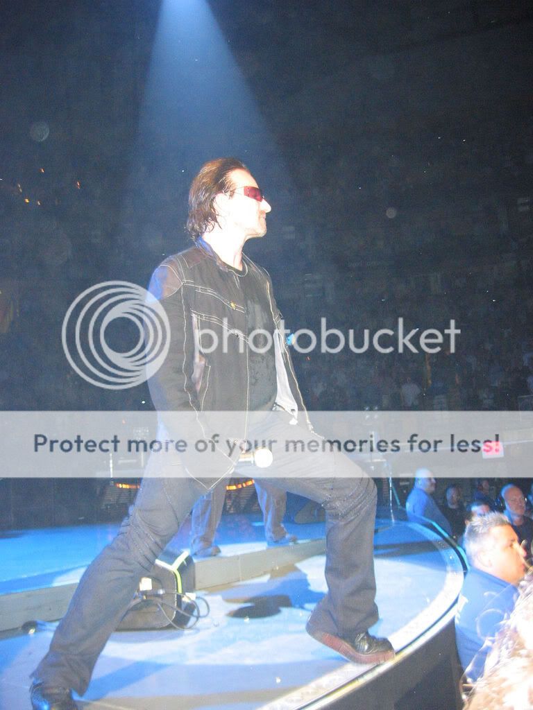 Bono_Stance.jpg