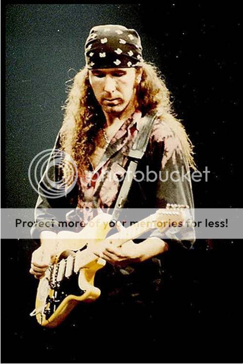 Fen-Strat-Clapton-198x-yllw-2.jpg