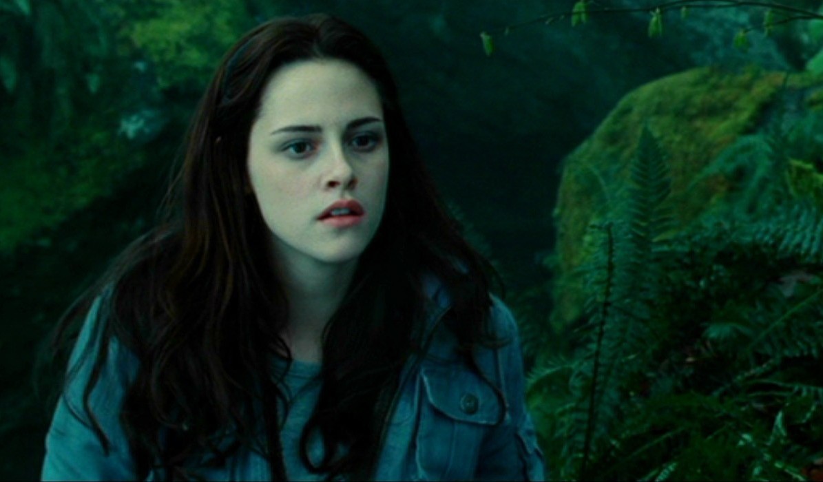 Kristen-as-Bella-in-Twilight-x-bella-swan-9940199-1195-700.jpg