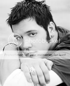 GeorgeStroumboulopoulosBlackAndWhit.jpg