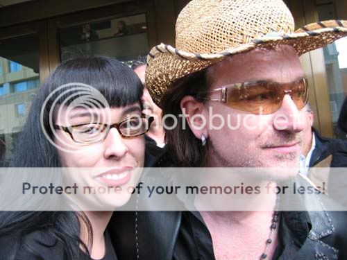 Bono_me_CA01small.jpg