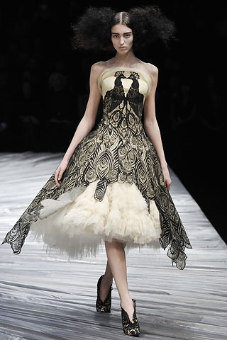 alexander_mcqueen_fall-08.jpg