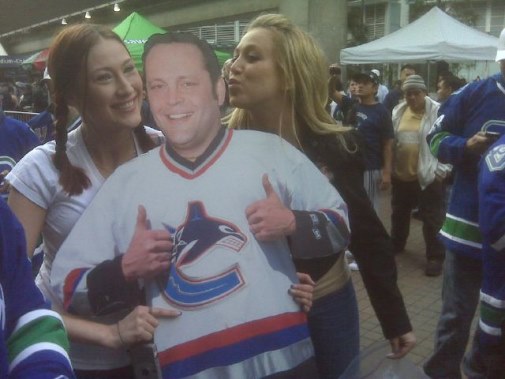 vince-vaughn-cardboard-cutout-canucks.jpg