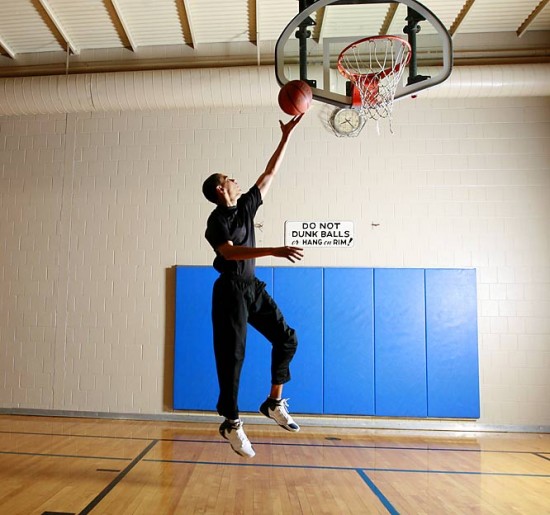 obama-basketball-550x515.jpg