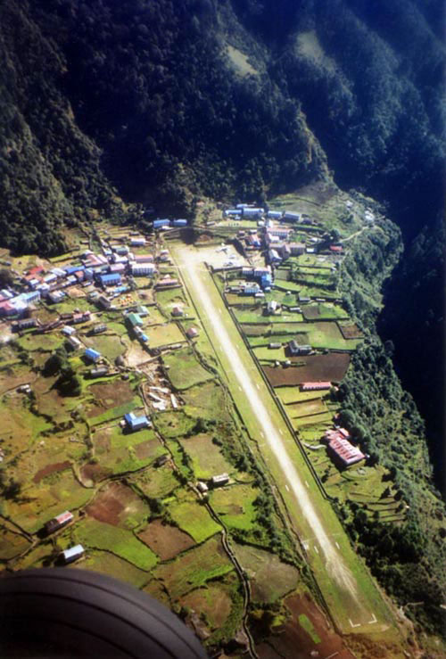 lukla1.jpg