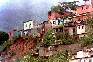 20050311-caracas-slum.jpg