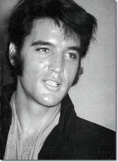 ELVIS-1969-elvis-presley-7905477-408-558.jpg